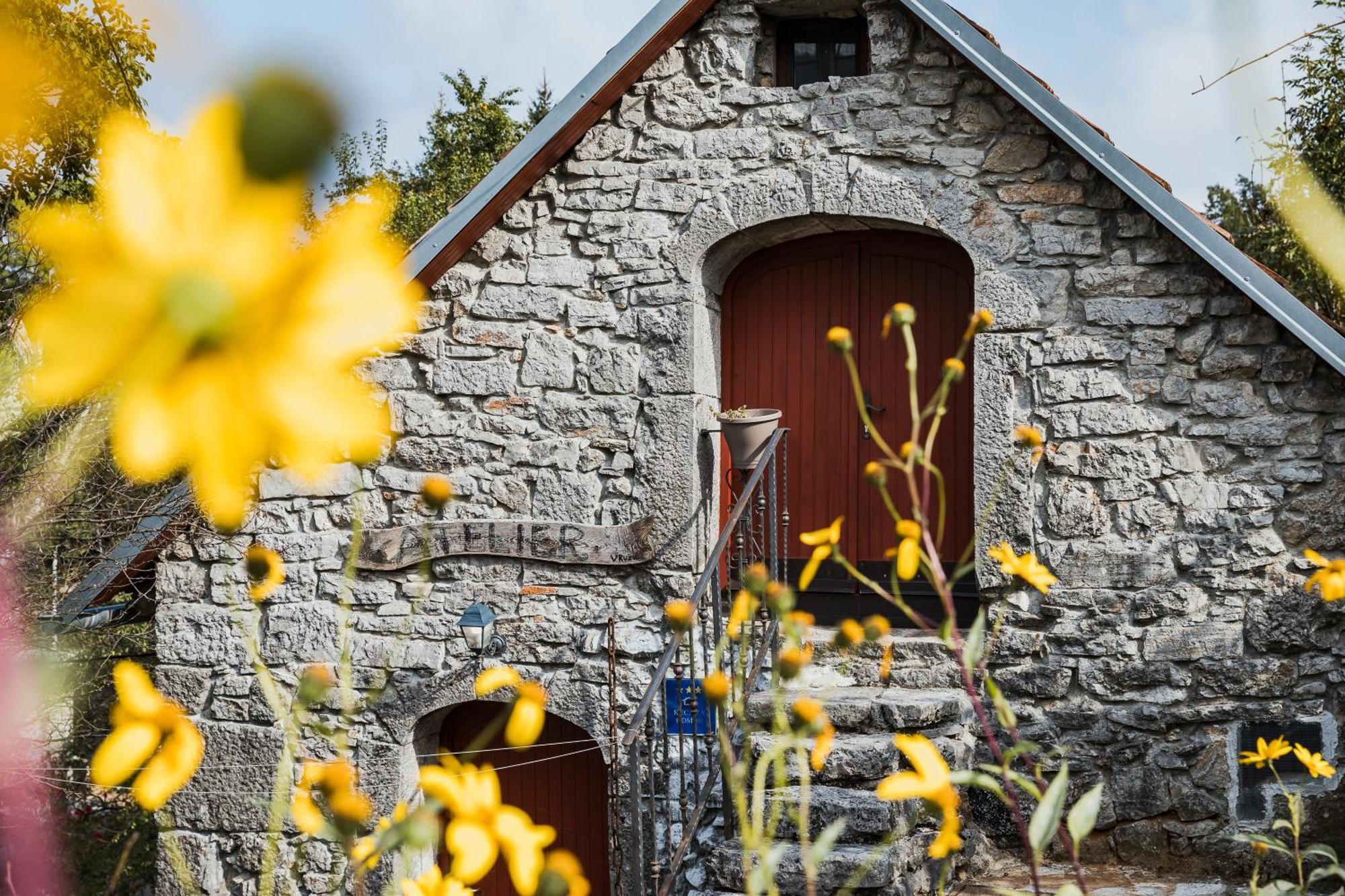 Country House Atelier Zvoneca Exterior foto